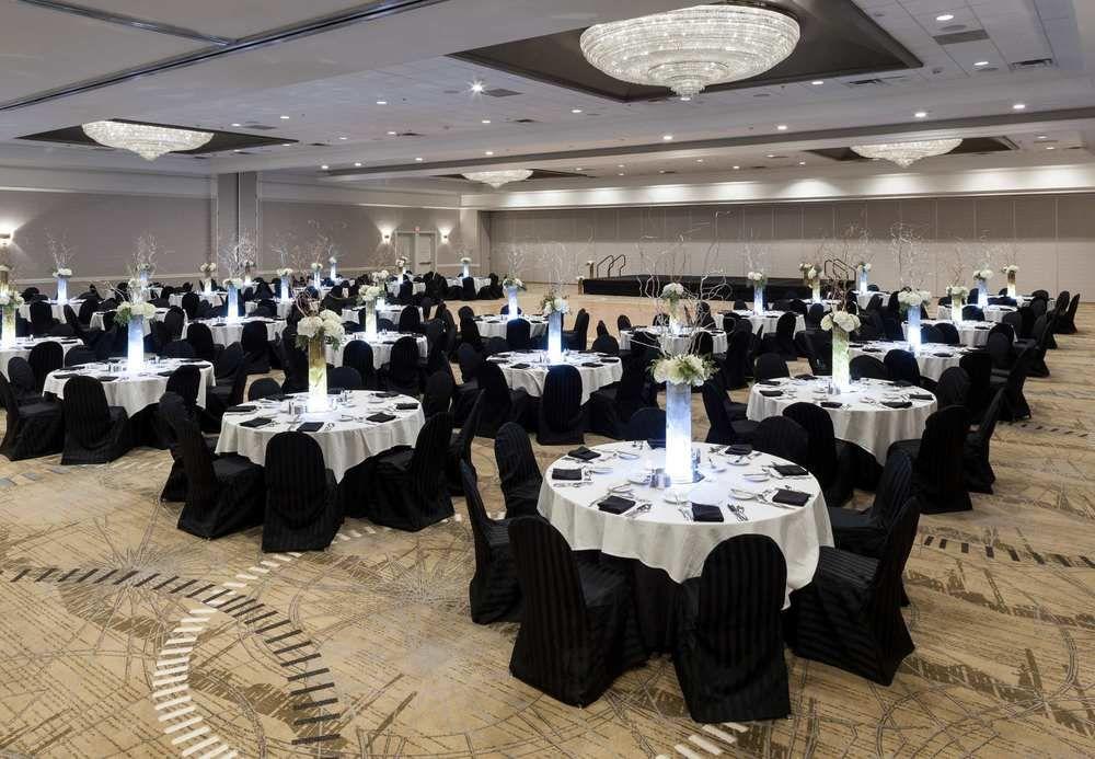 Отель Richmond Marriott Экстерьер фото